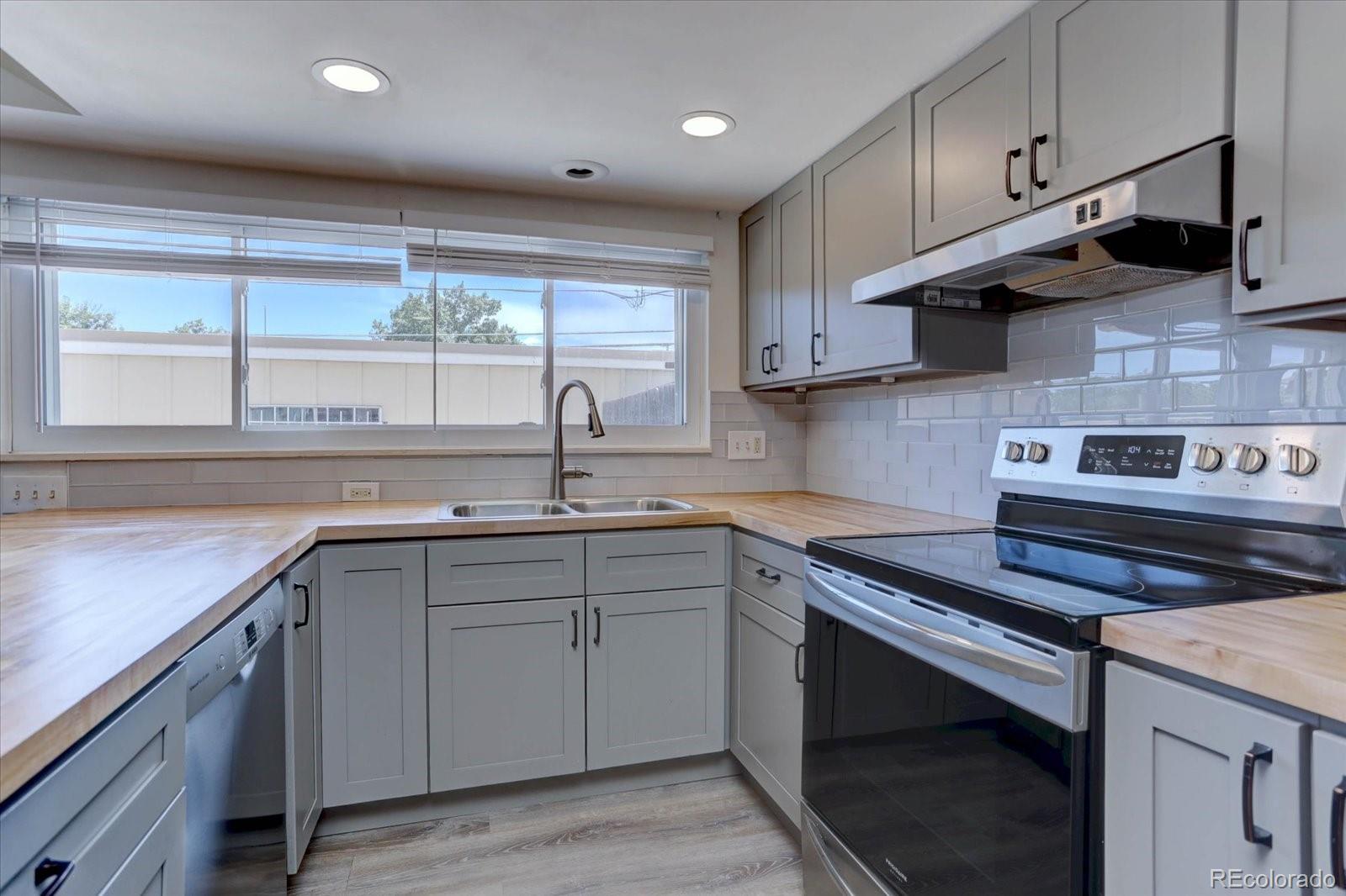 MLS Image #9 for 815 s youngfield court,denver, Colorado