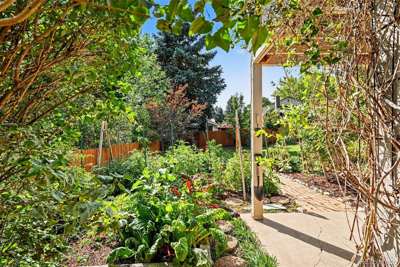 MLS Image #27 for 2489 s brentwood street,denver, Colorado