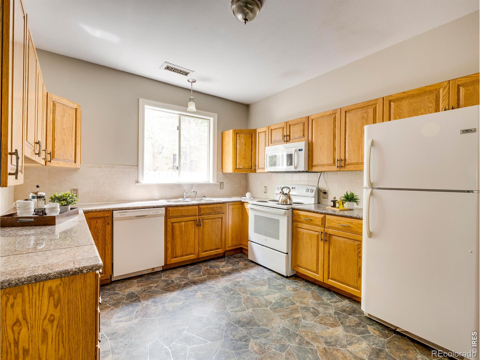MLS Image #10 for 623  terry street,longmont, Colorado