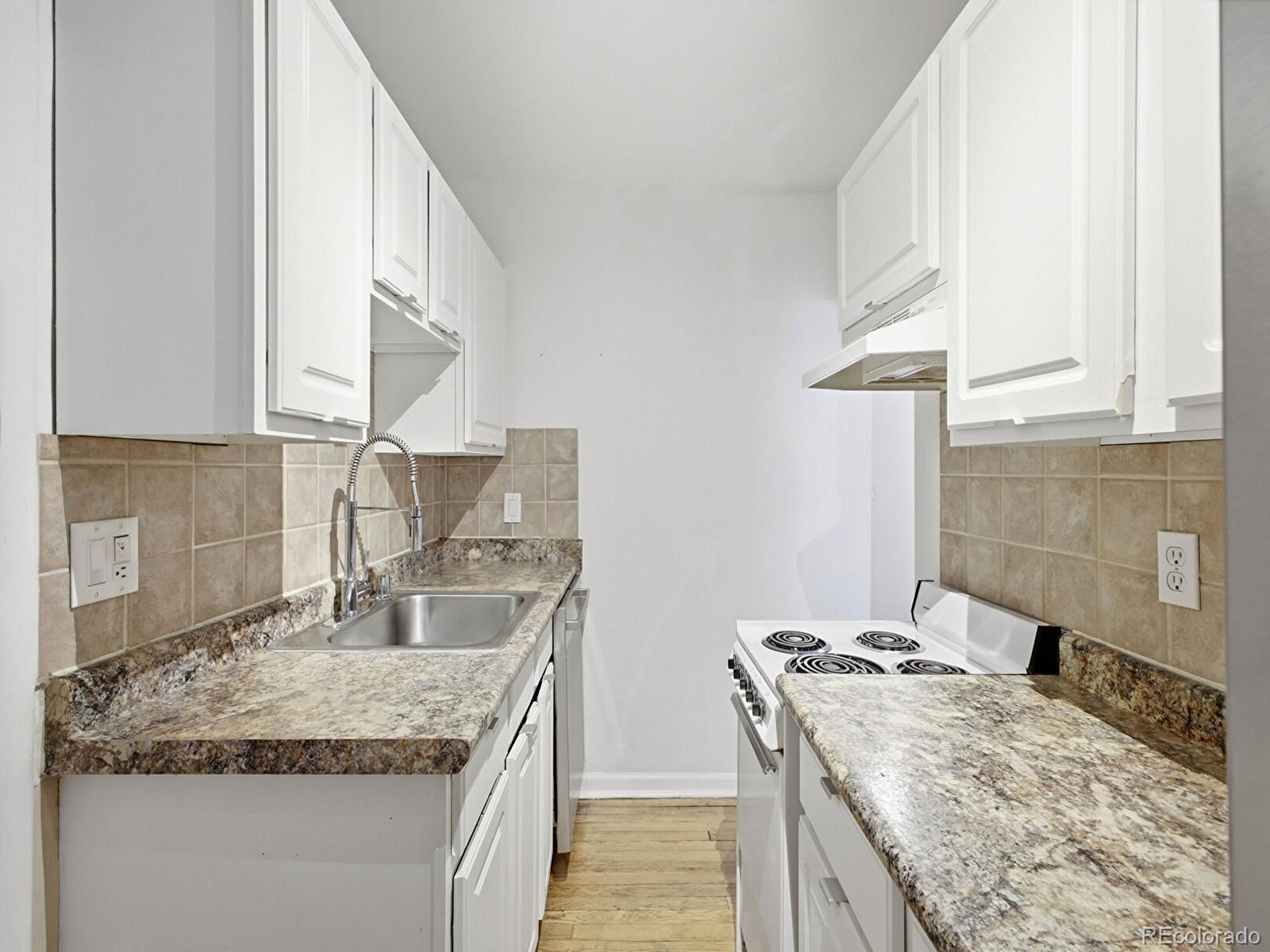 MLS Image #18 for 1528 n emerson street 2,denver, Colorado