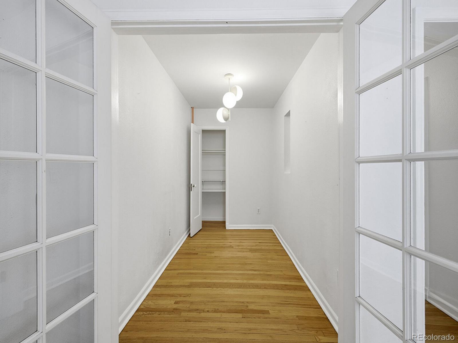 MLS Image #4 for 1528 n emerson street 2,denver, Colorado