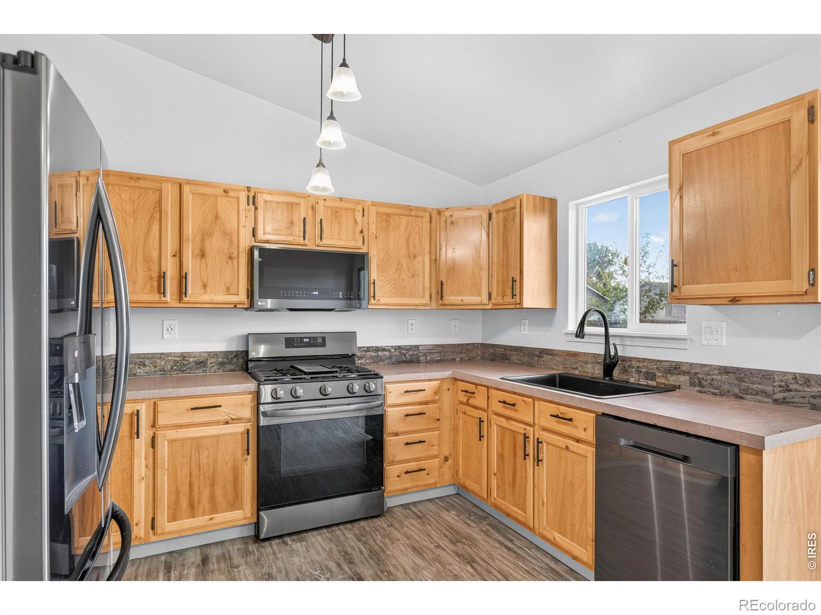 MLS Image #5 for 408  suzann street,wiggins, Colorado