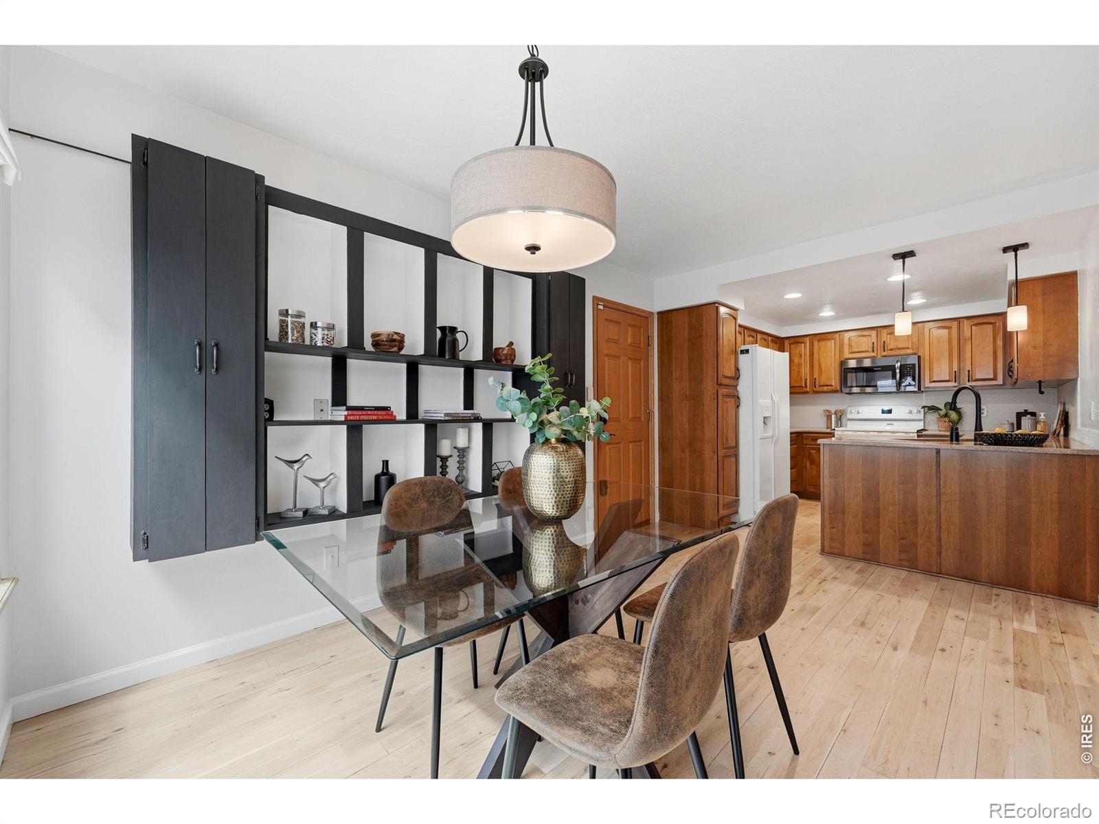 MLS Image #14 for 2212 s nome court,aurora, Colorado