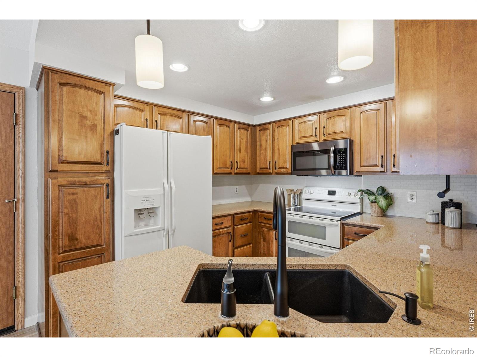 MLS Image #16 for 2212 s nome court,aurora, Colorado