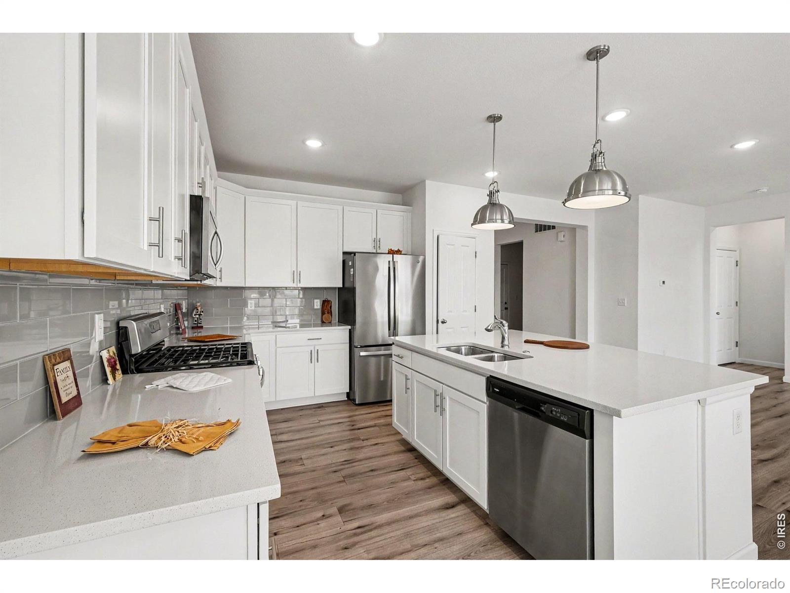 MLS Image #4 for 3371  chilton drive,mead, Colorado