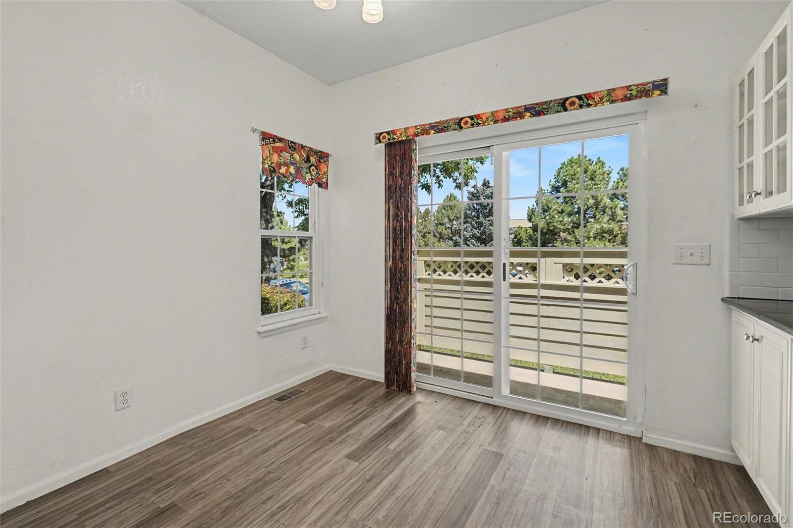 MLS Image #13 for 9741 e hawaii place,denver, Colorado