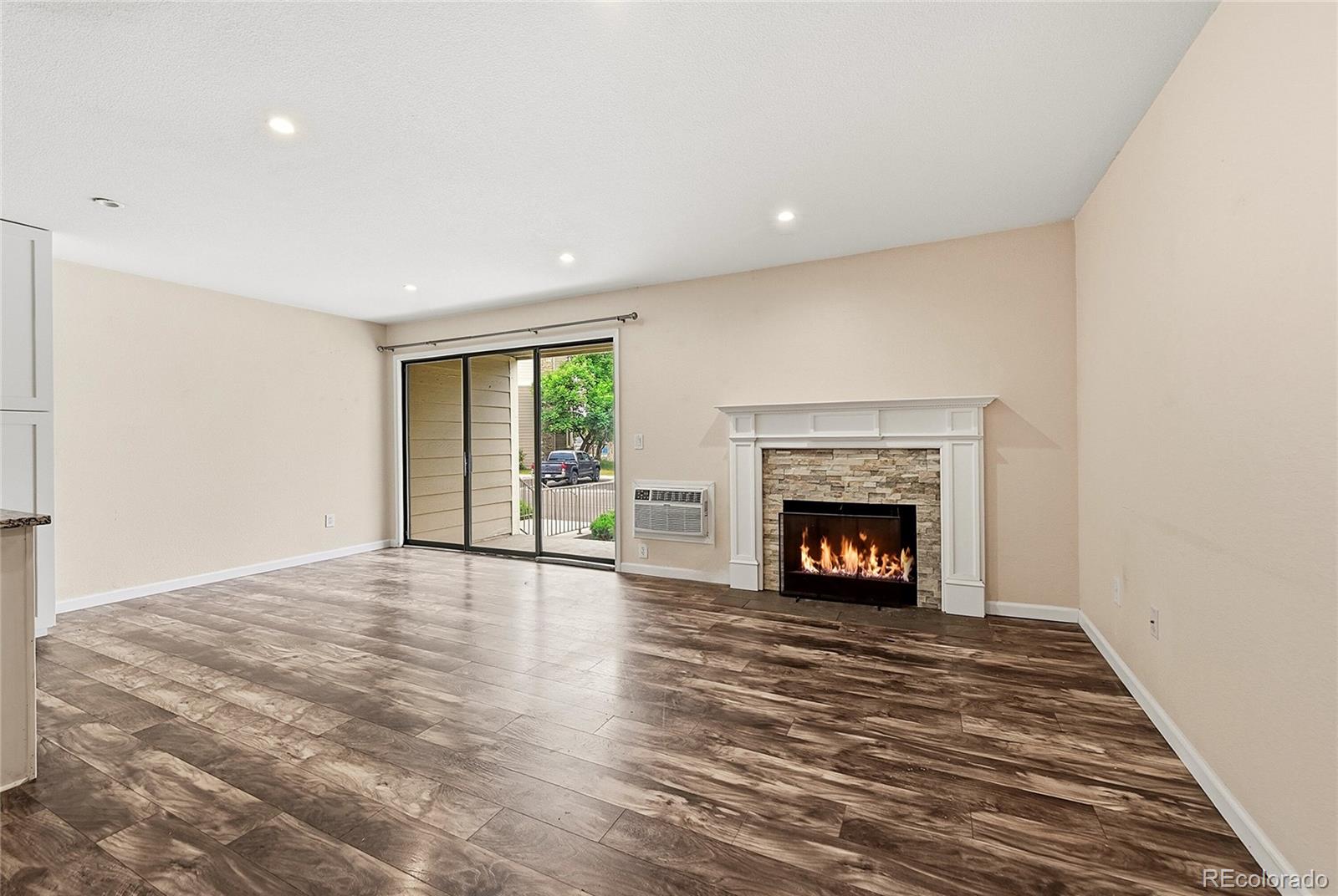 MLS Image #4 for 4896 s dudley street,littleton, Colorado
