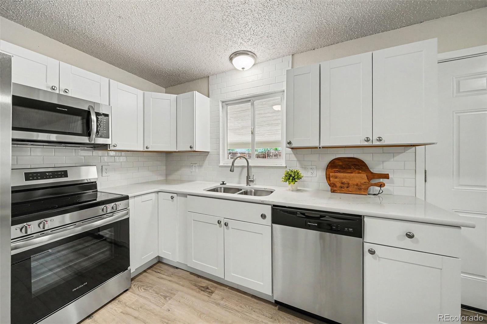 MLS Image #11 for 2122  doniphan drive,colorado springs, Colorado