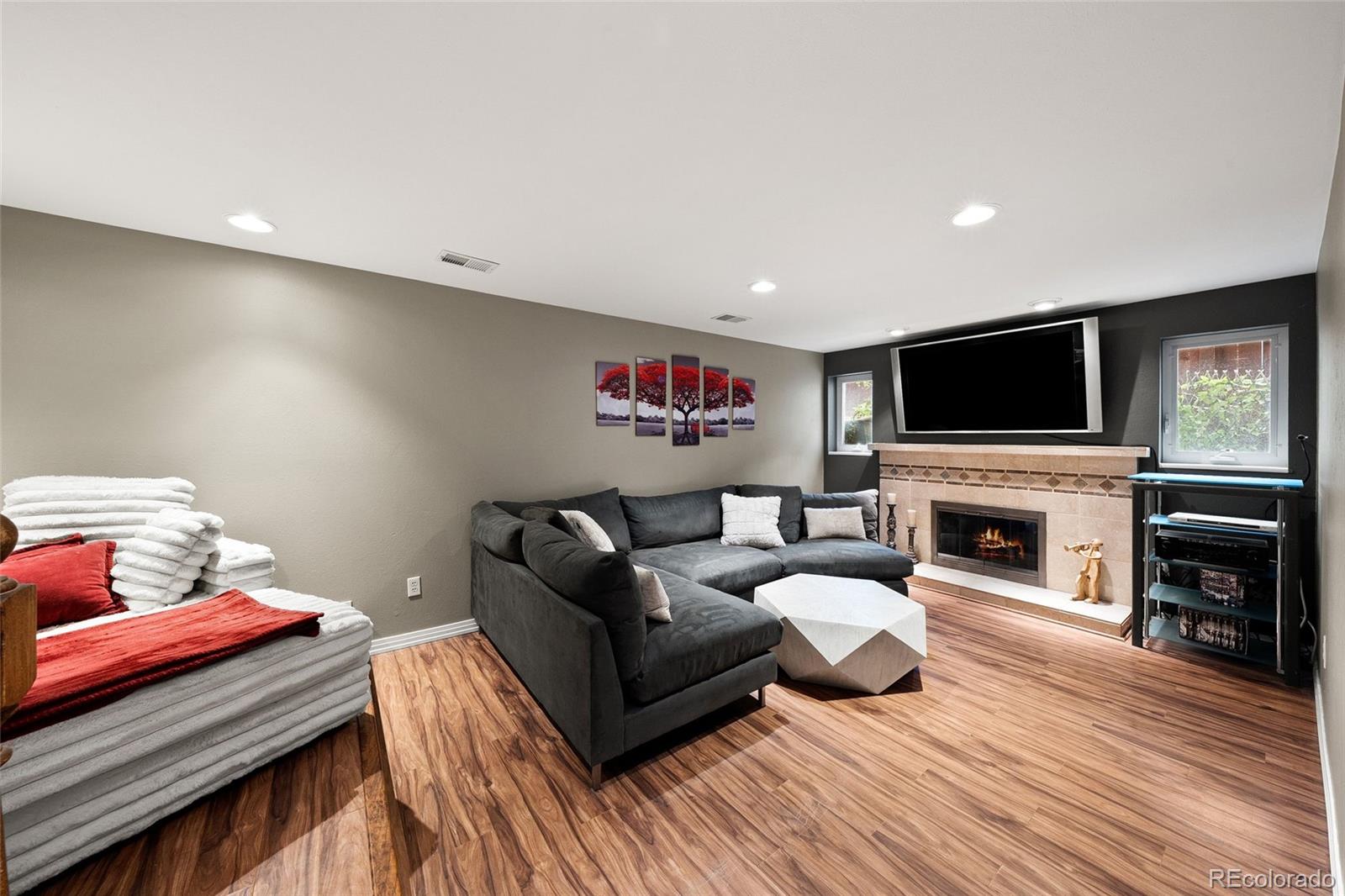 MLS Image #22 for 341 s krameria street,denver, Colorado