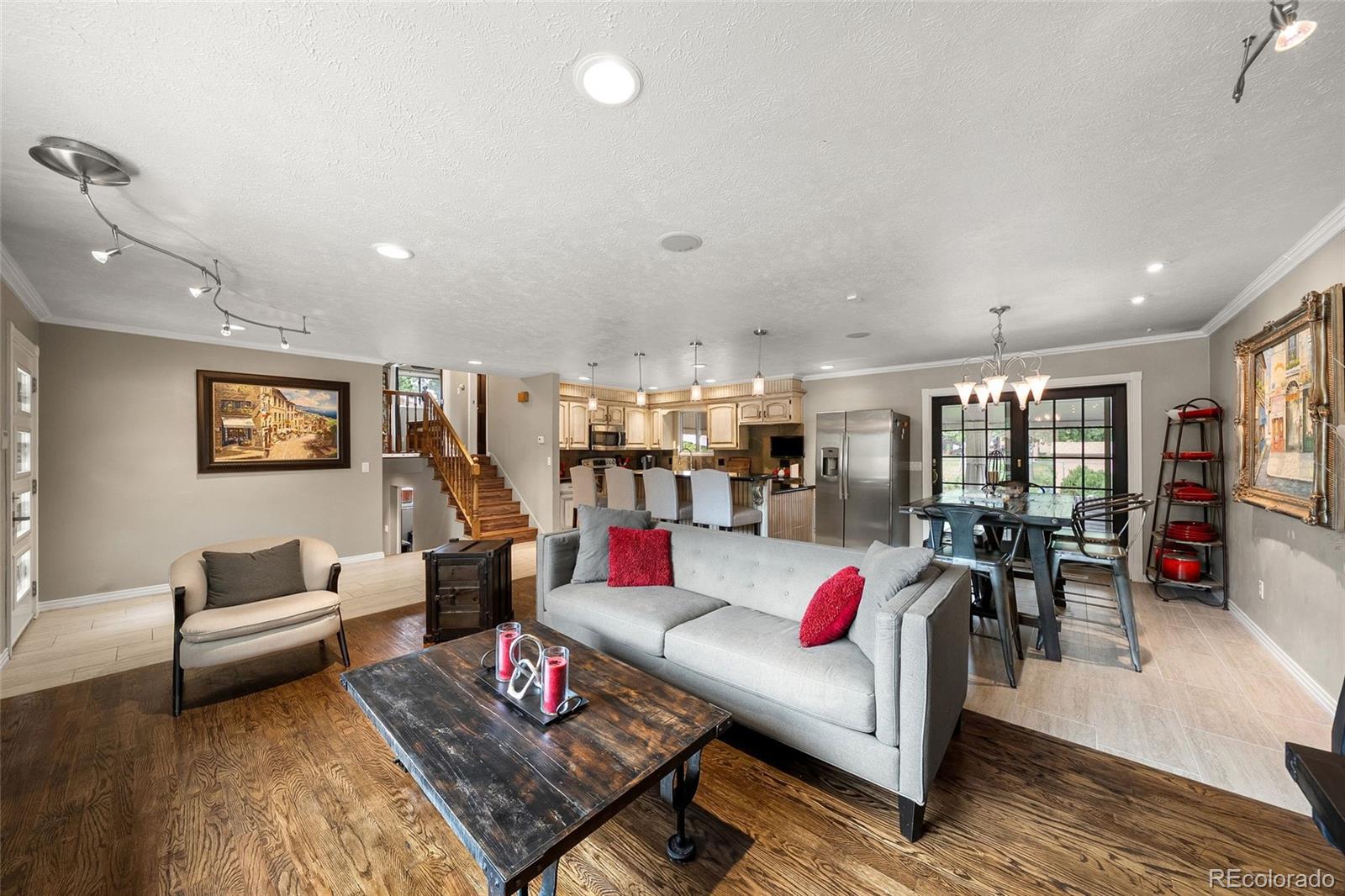 MLS Image #7 for 341 s krameria street,denver, Colorado