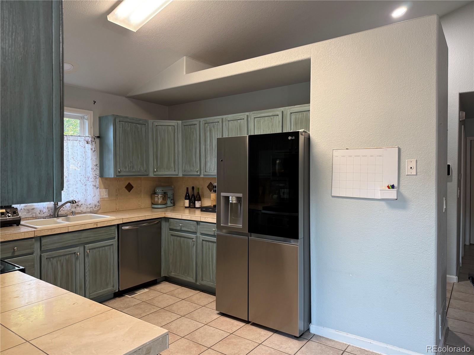 MLS Image #8 for 12272 e burlington place,denver, Colorado
