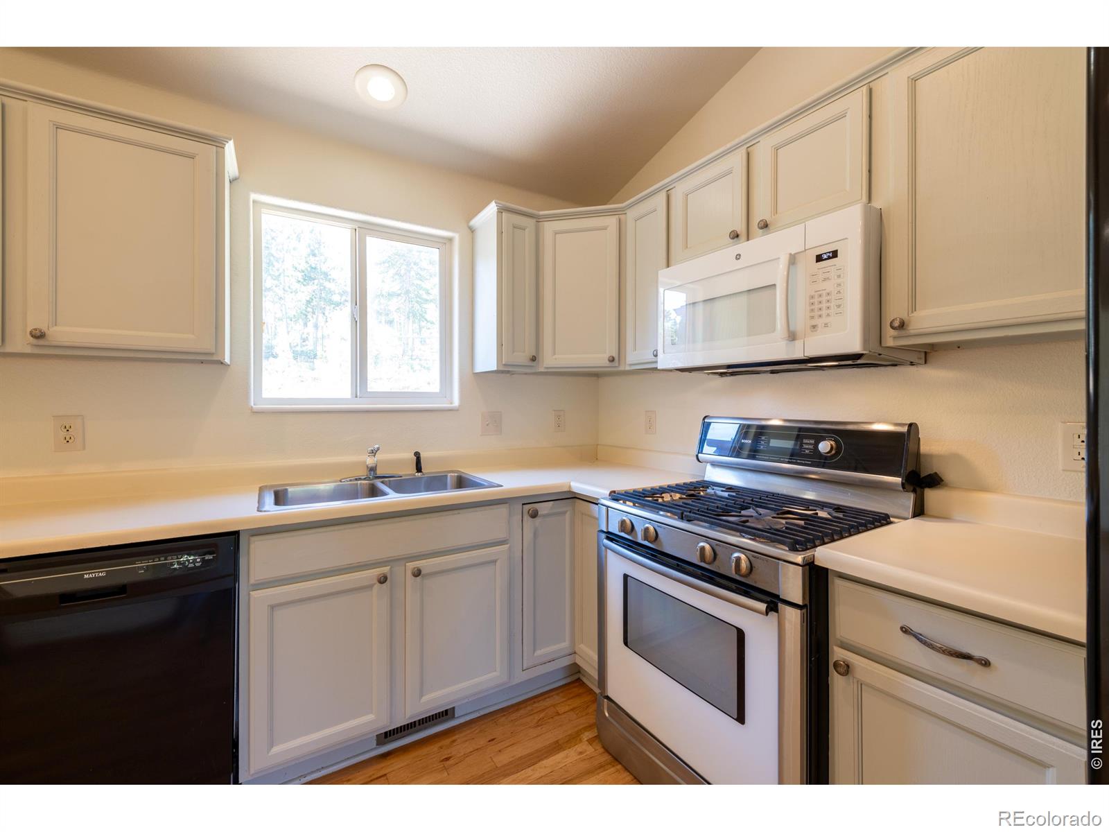 MLS Image #11 for 208  venus road,black hawk, Colorado