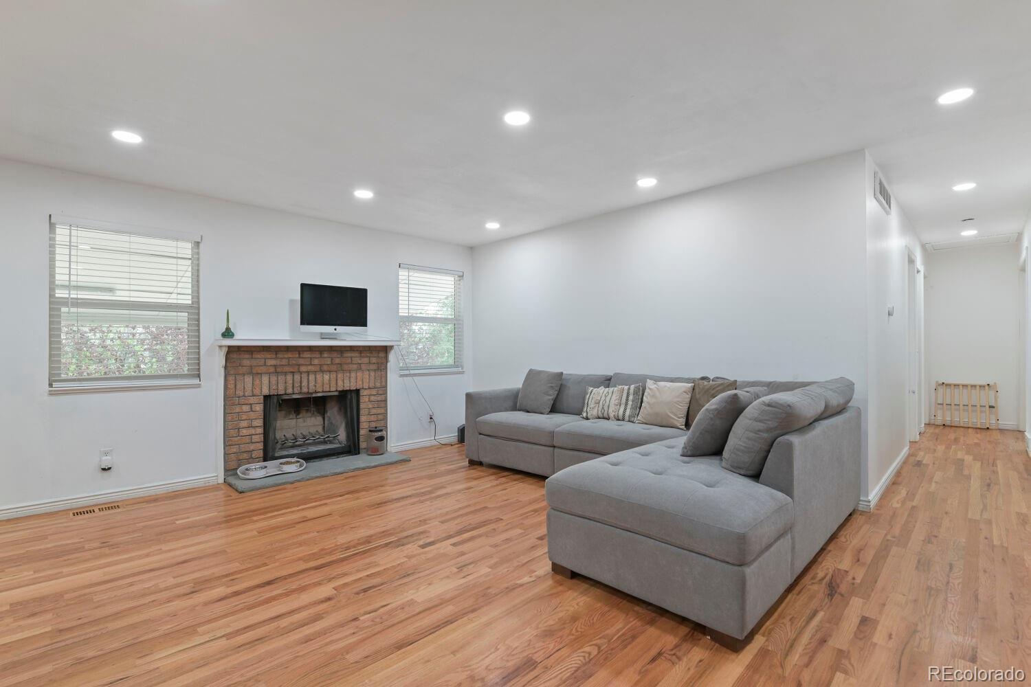 MLS Image #3 for 19093 e bates avenue,aurora, Colorado