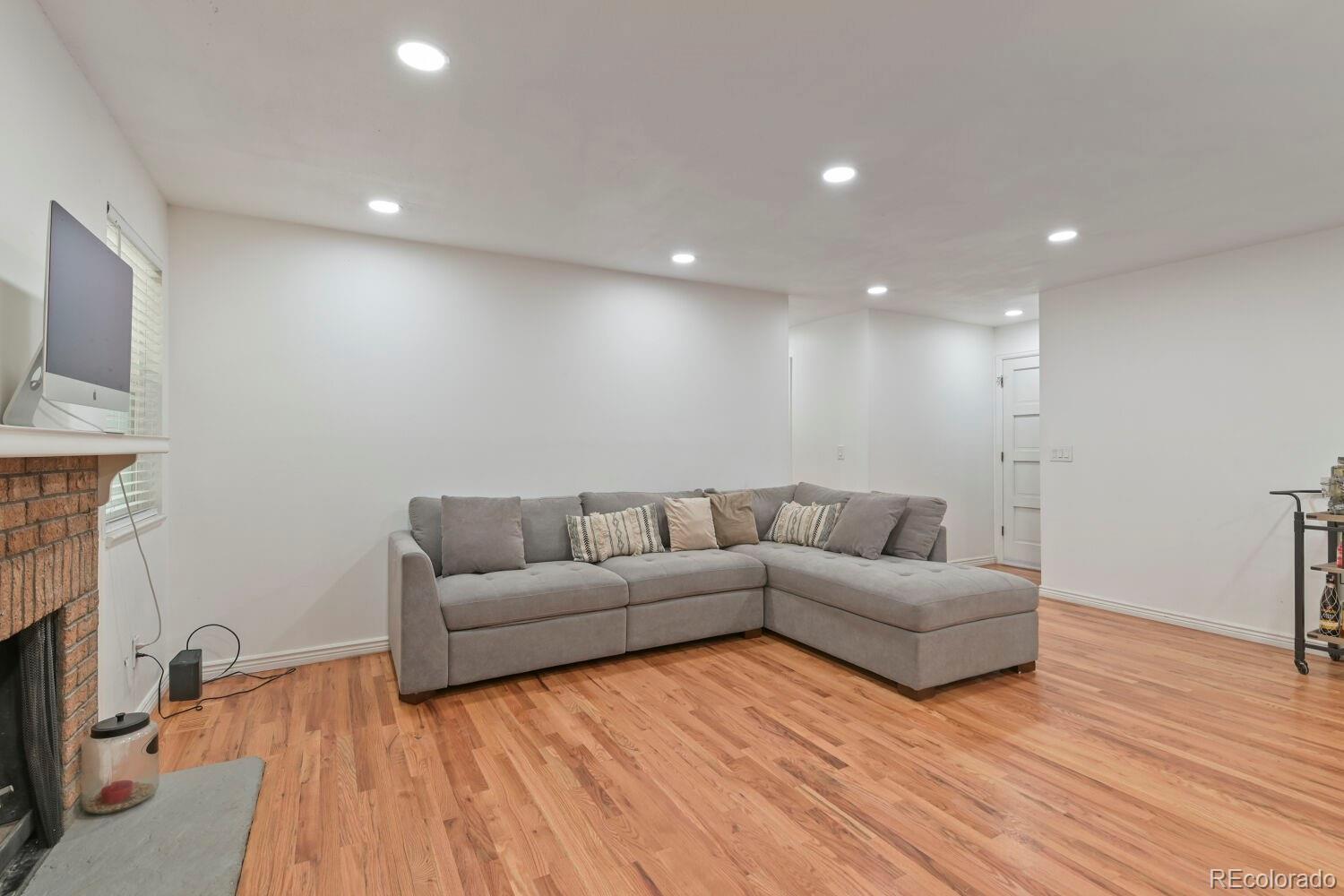 MLS Image #4 for 19093 e bates avenue,aurora, Colorado