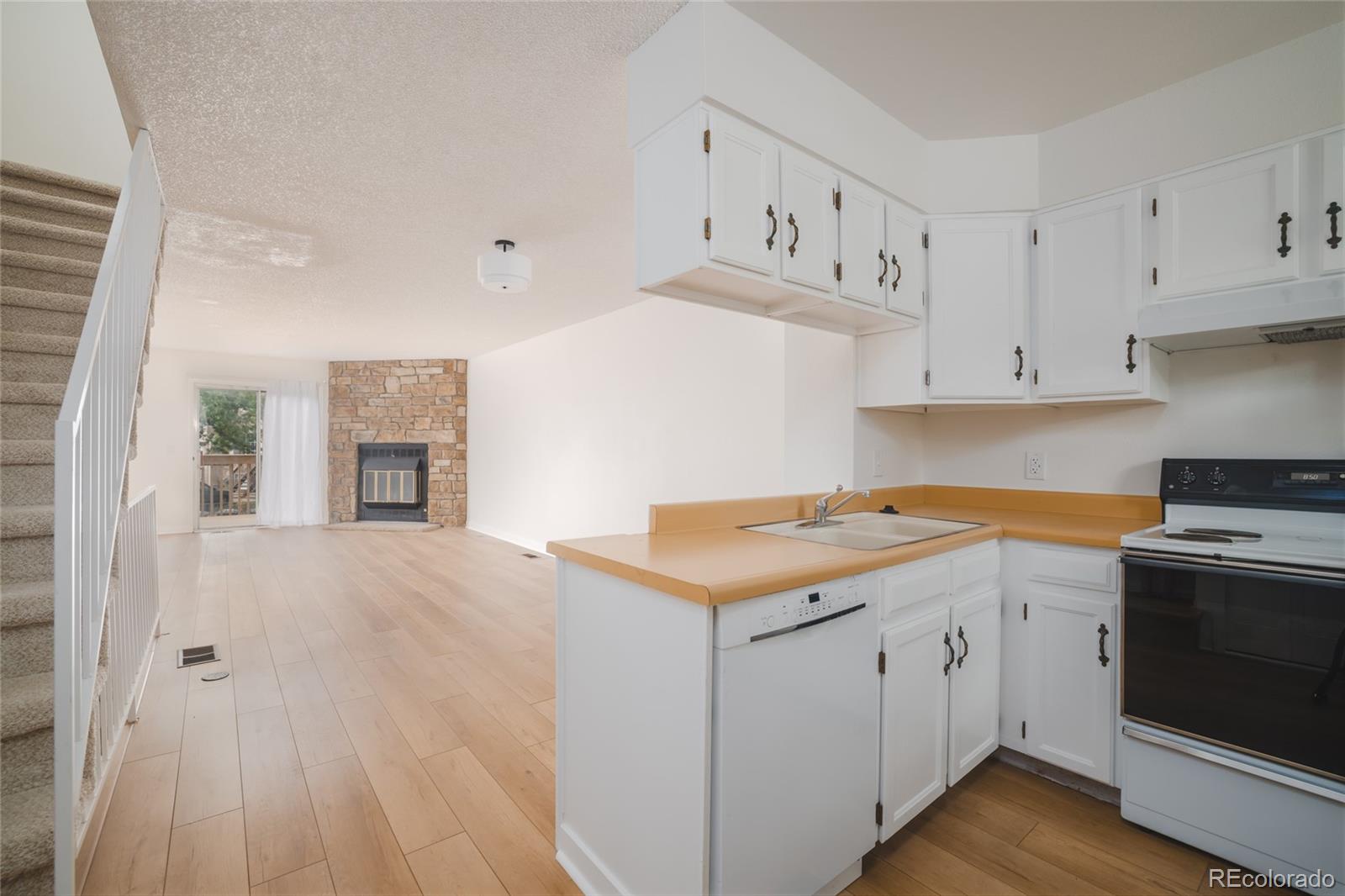 MLS Image #9 for 1811 s quebec way 99,denver, Colorado