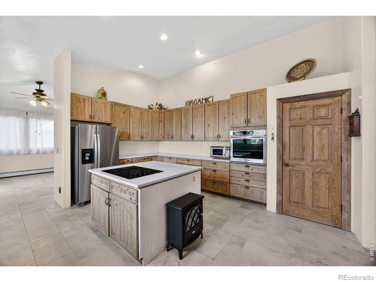 MLS Image #14 for 12291 s critchell lane,littleton, Colorado