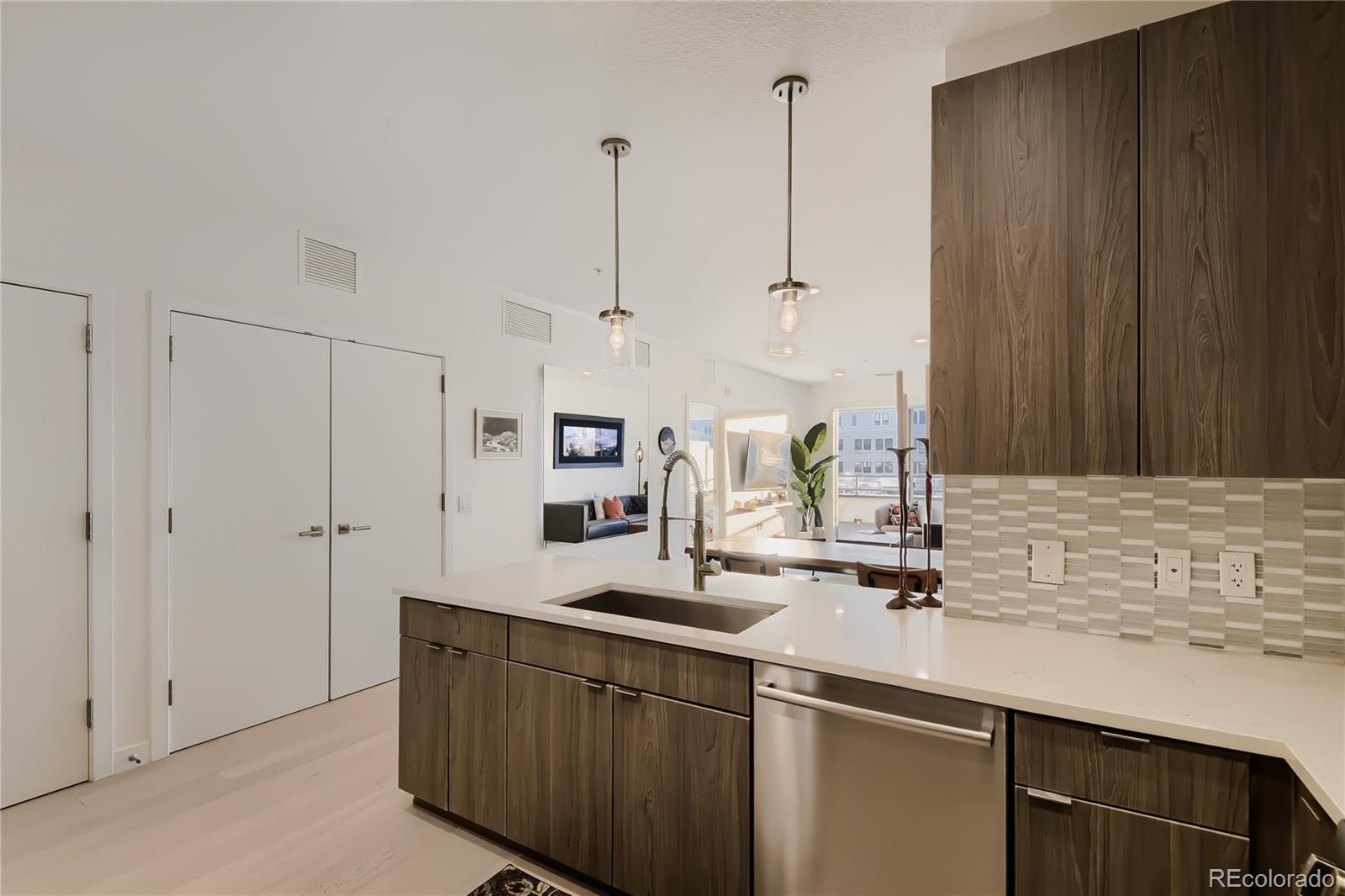 MLS Image #7 for 1616 s broadway  202,denver, Colorado