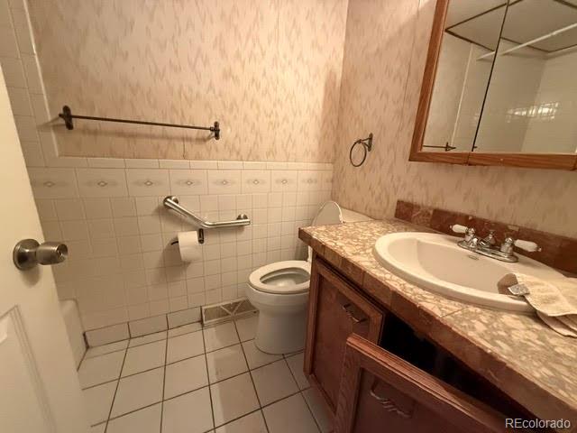 MLS Image #13 for 7770 s sheridan court,littleton, Colorado