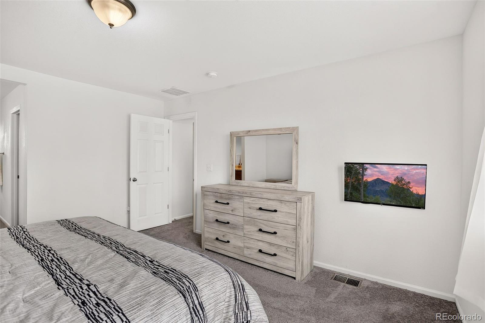 MLS Image #13 for 25542 e bayaud place,aurora, Colorado