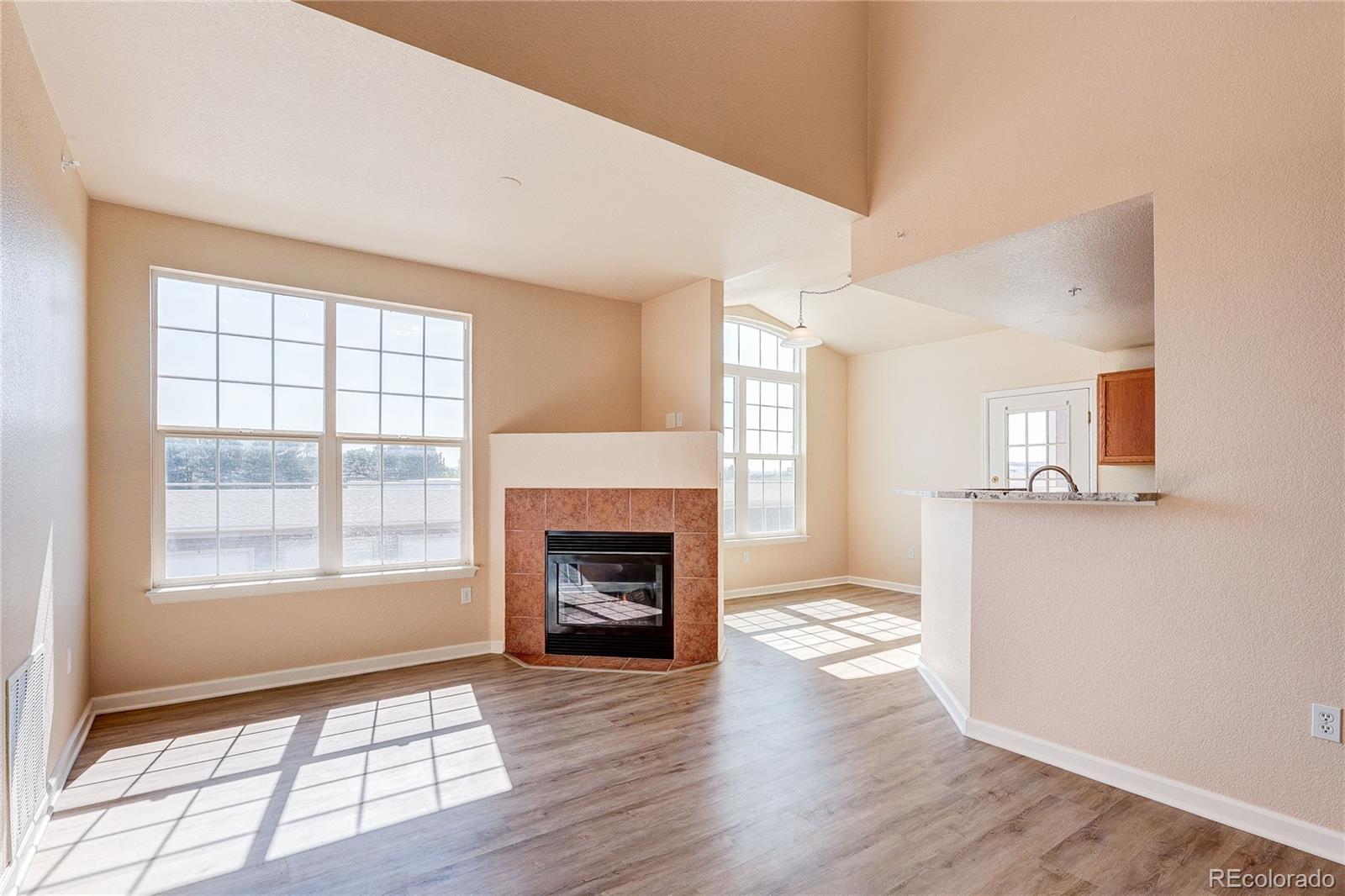 MLS Image #11 for 7440 s blackhawk street,englewood, Colorado