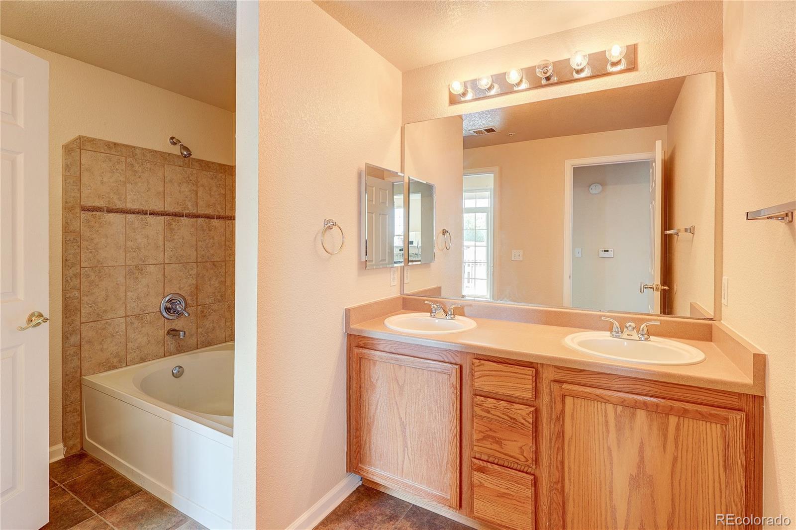 MLS Image #15 for 7440 s blackhawk street,englewood, Colorado
