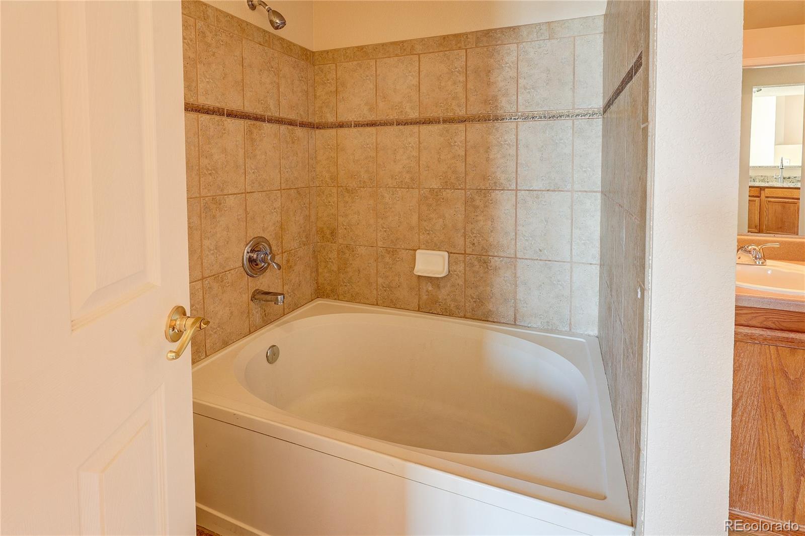 MLS Image #16 for 7440 s blackhawk street,englewood, Colorado