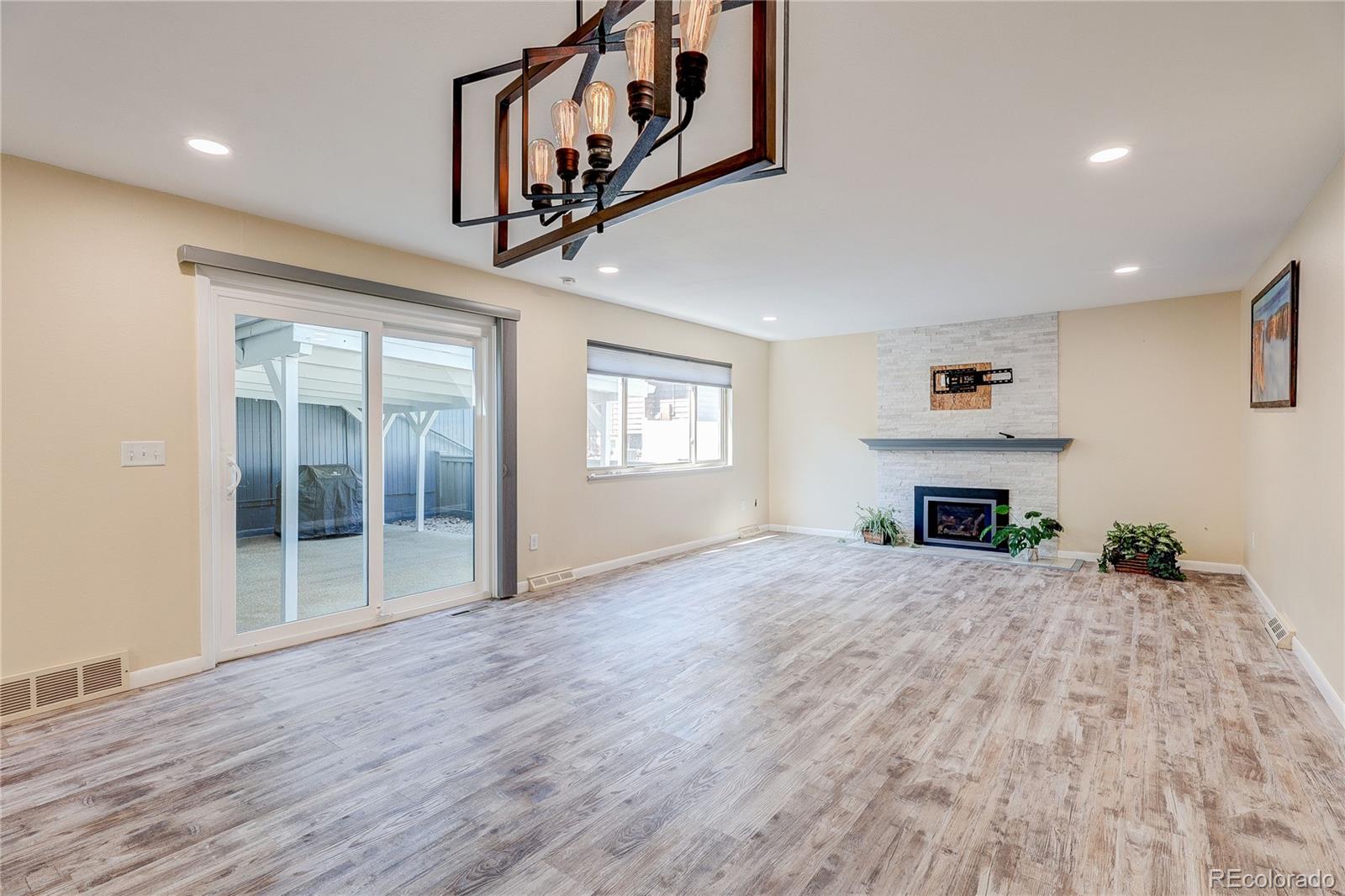 MLS Image #21 for 103 s vance court,denver, Colorado