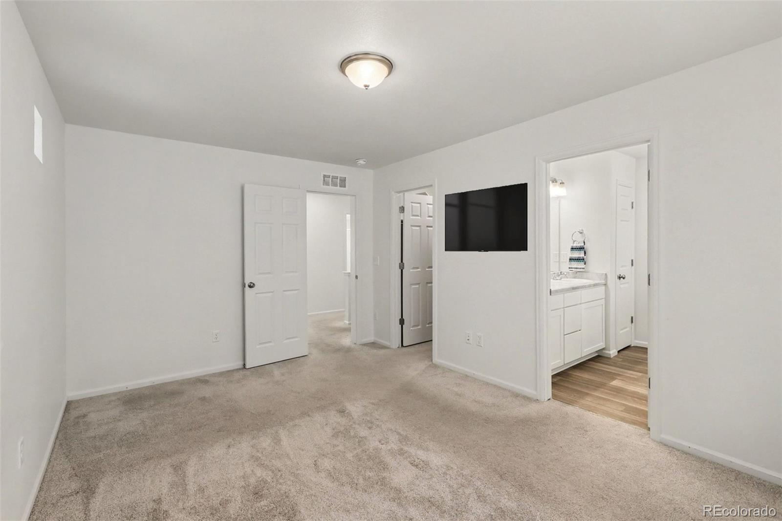MLS Image #12 for 3576  streamwood drive,johnstown, Colorado