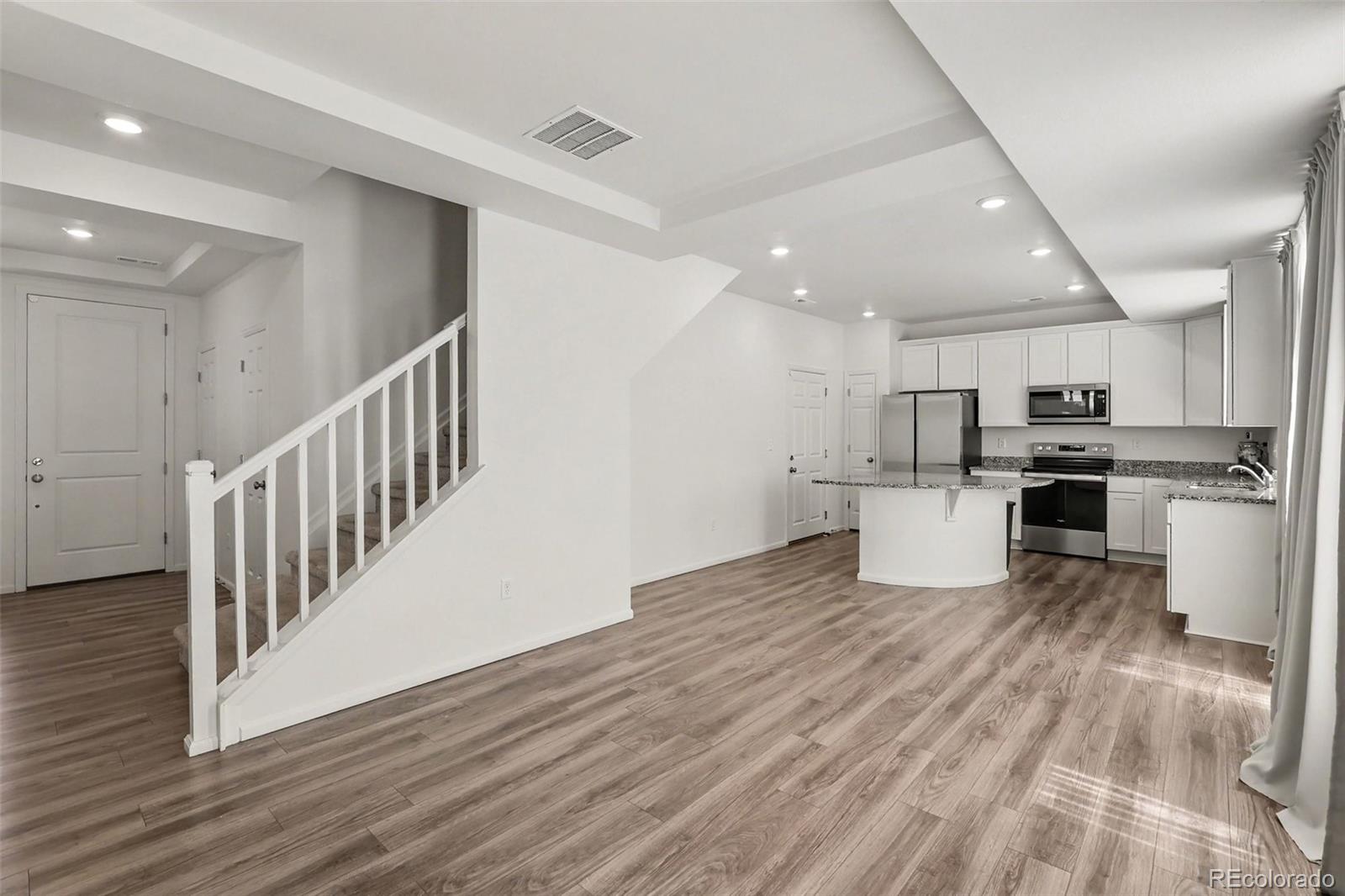 MLS Image #3 for 3576  streamwood drive,johnstown, Colorado