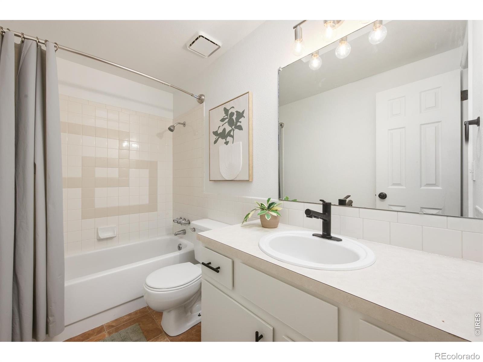 MLS Image #14 for 278 e 42nd street,loveland, Colorado