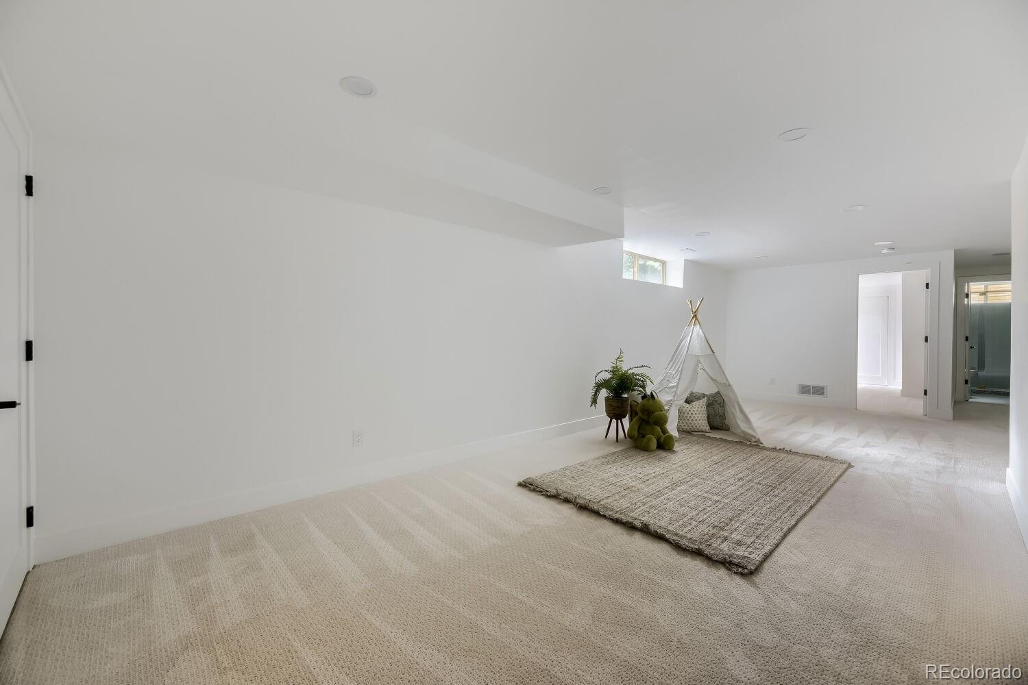 MLS Image #24 for 1330  olive street,denver, Colorado