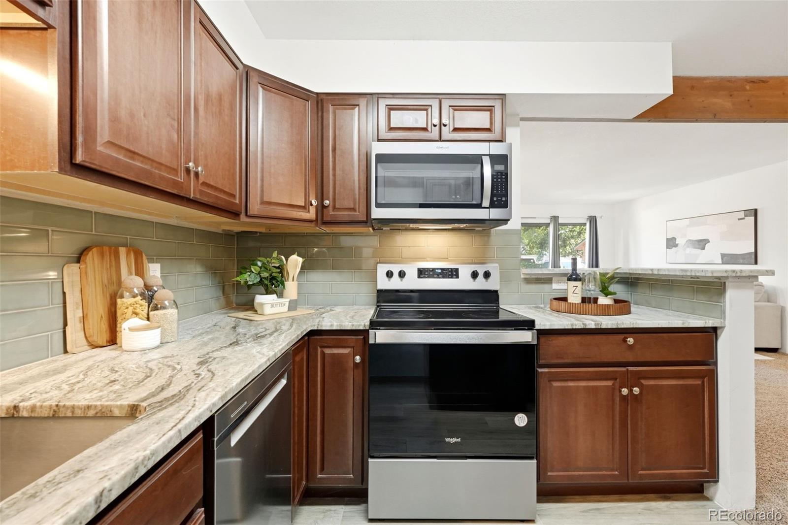 MLS Image #11 for 3295 s ammons street,denver, Colorado