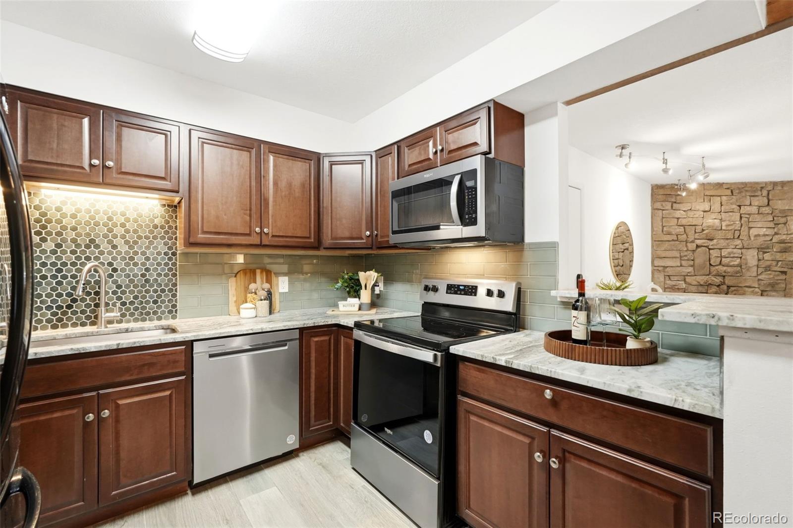 MLS Image #12 for 3295 s ammons street,denver, Colorado