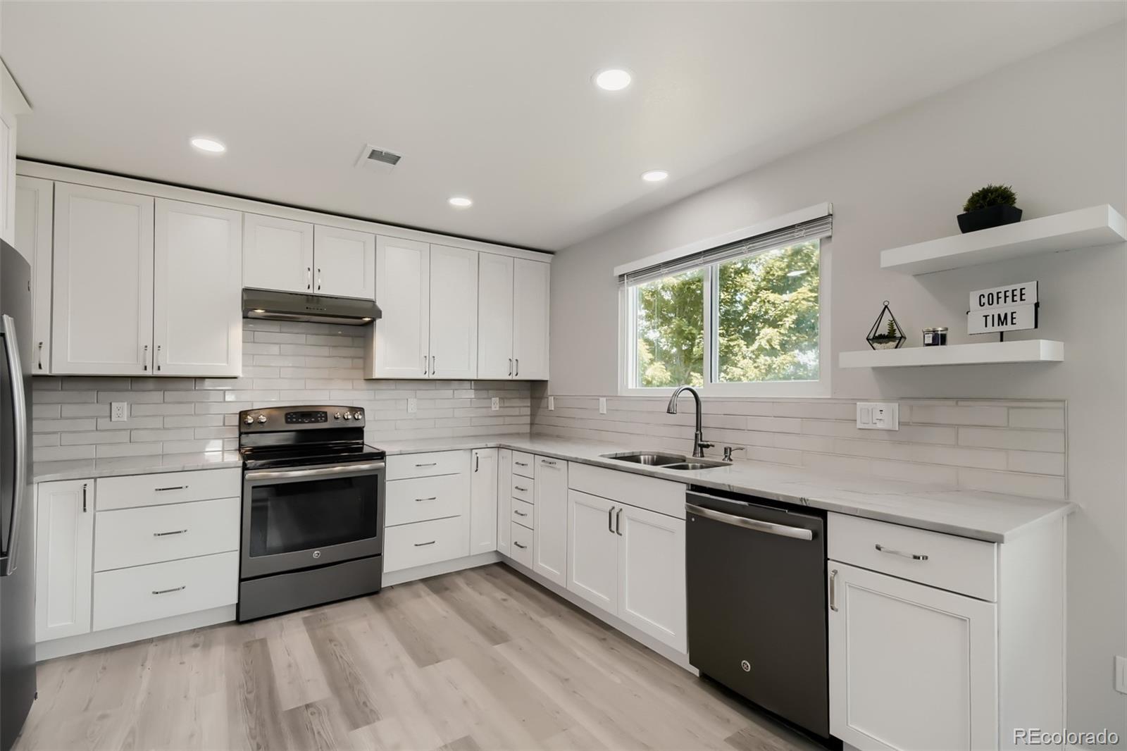 MLS Image #11 for 7850  patricia drive,denver, Colorado
