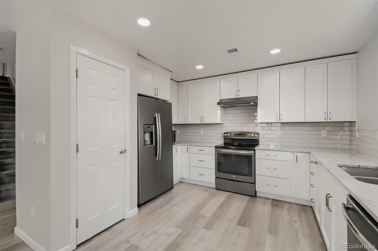 MLS Image #12 for 7850  patricia drive,denver, Colorado