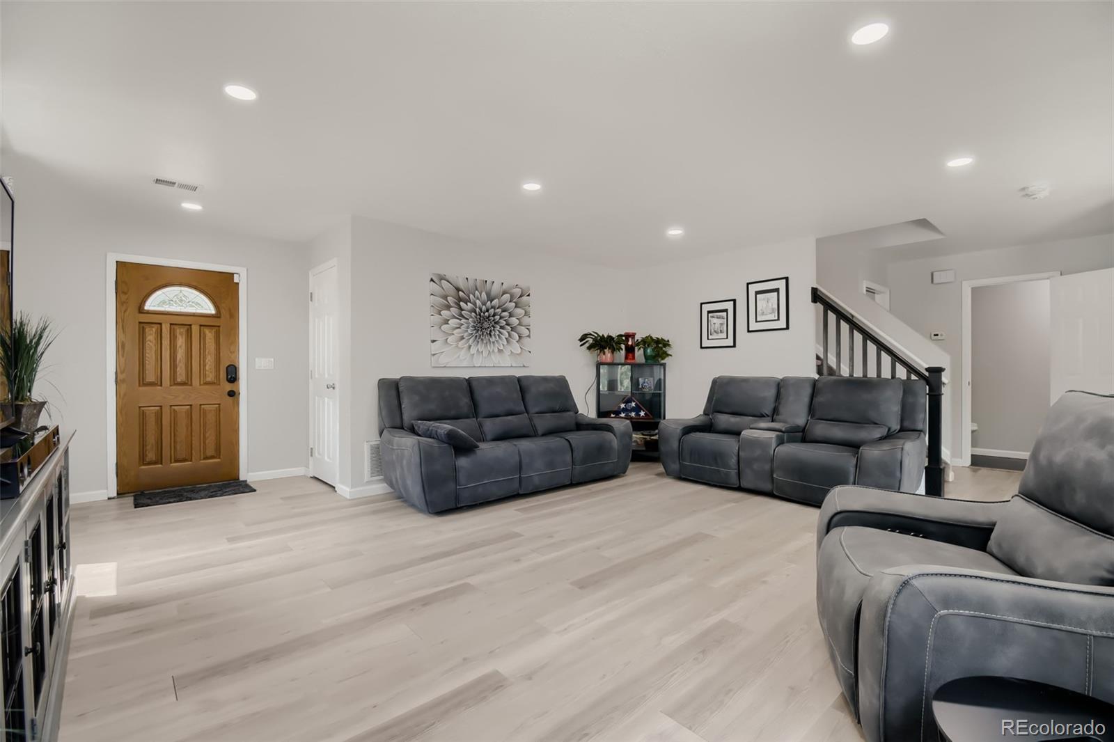 MLS Image #4 for 7850  patricia drive,denver, Colorado