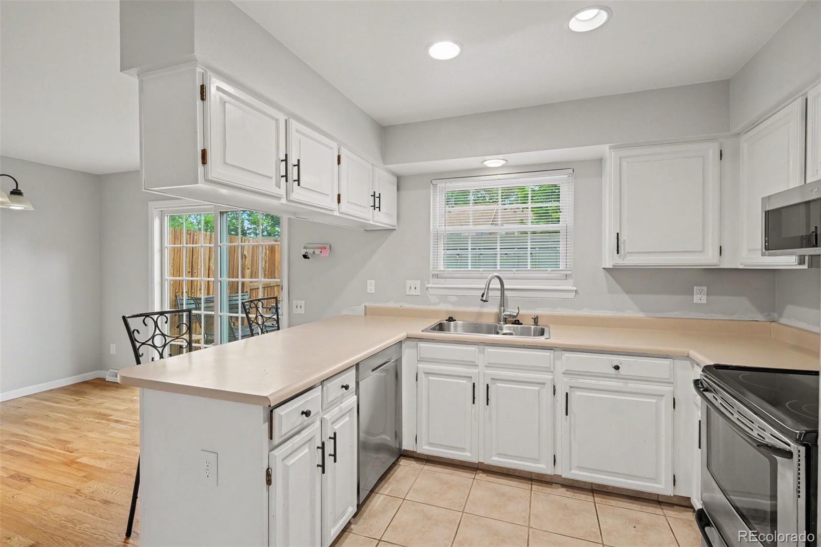 MLS Image #5 for 8601 e yale avenue b,denver, Colorado