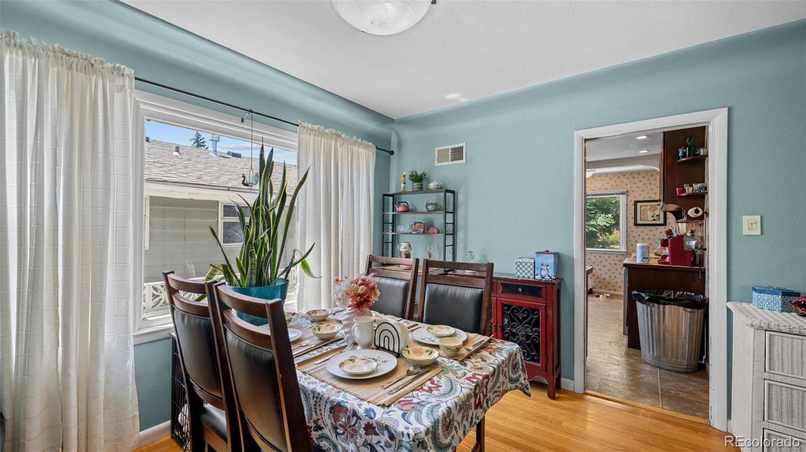 MLS Image #6 for 28 n logan avenue,colorado springs, Colorado