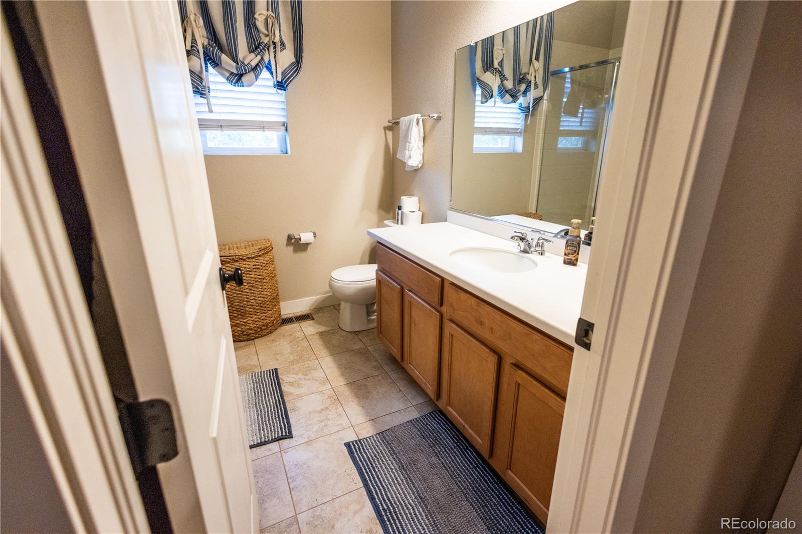 MLS Image #5 for 15753  elizabeth circle,thornton, Colorado