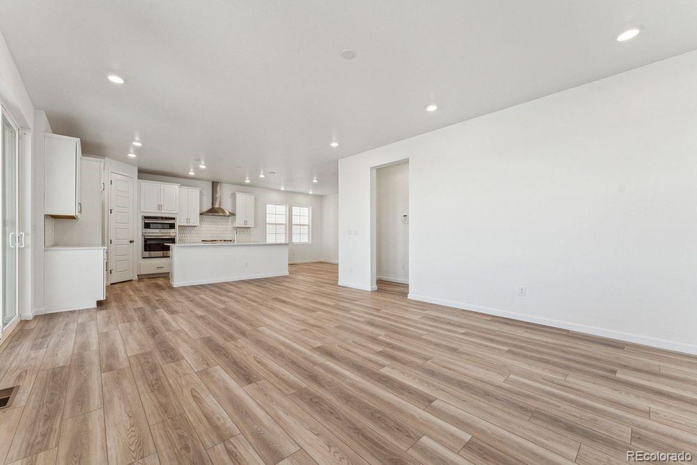 MLS Image #18 for 8732  whiteclover street,littleton, Colorado