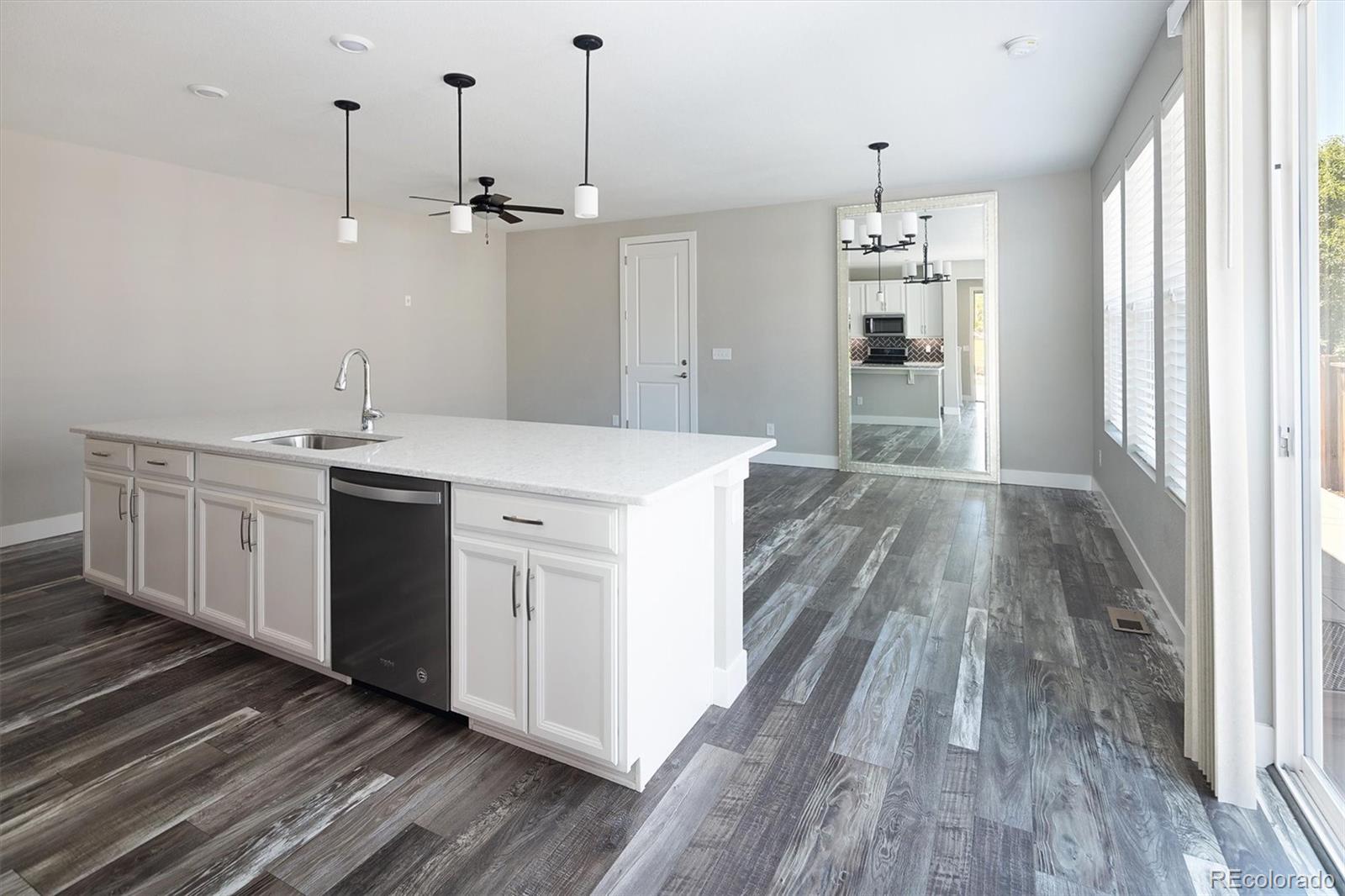MLS Image #3 for 11390 e 26th avenue,aurora, Colorado