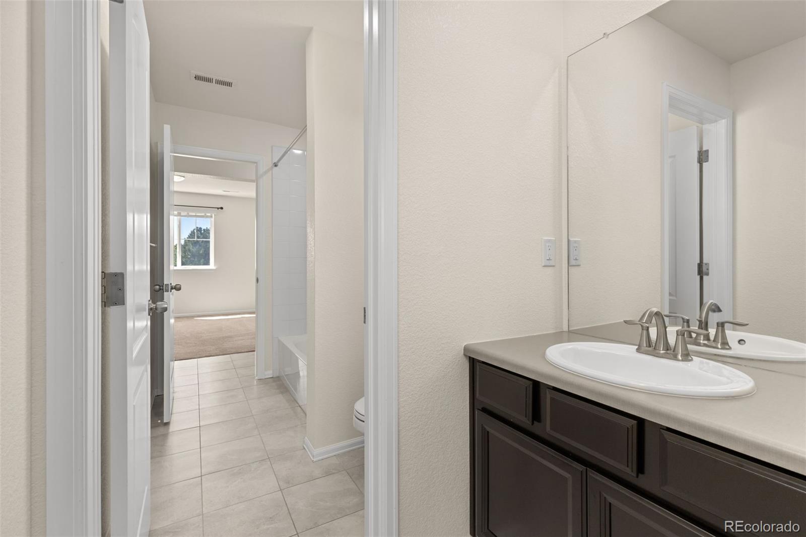 MLS Image #31 for 24794 e tennessee place,aurora, Colorado