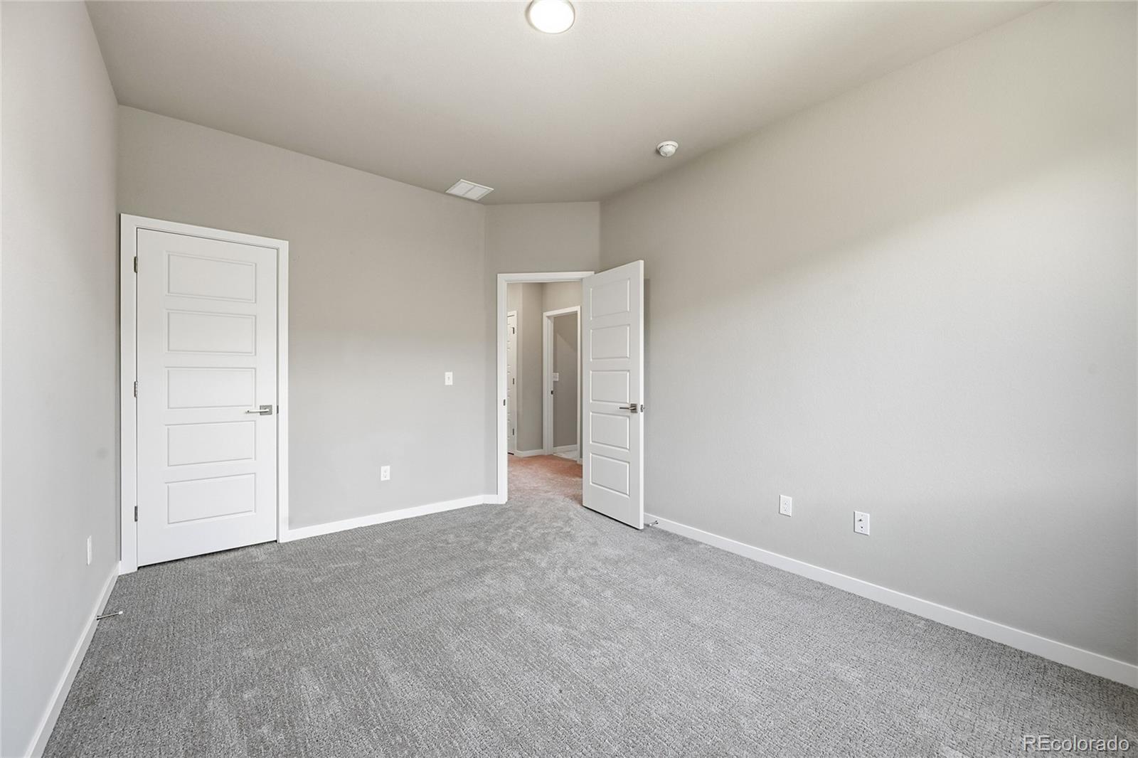 MLS Image #18 for 4045 s teller street,denver, Colorado