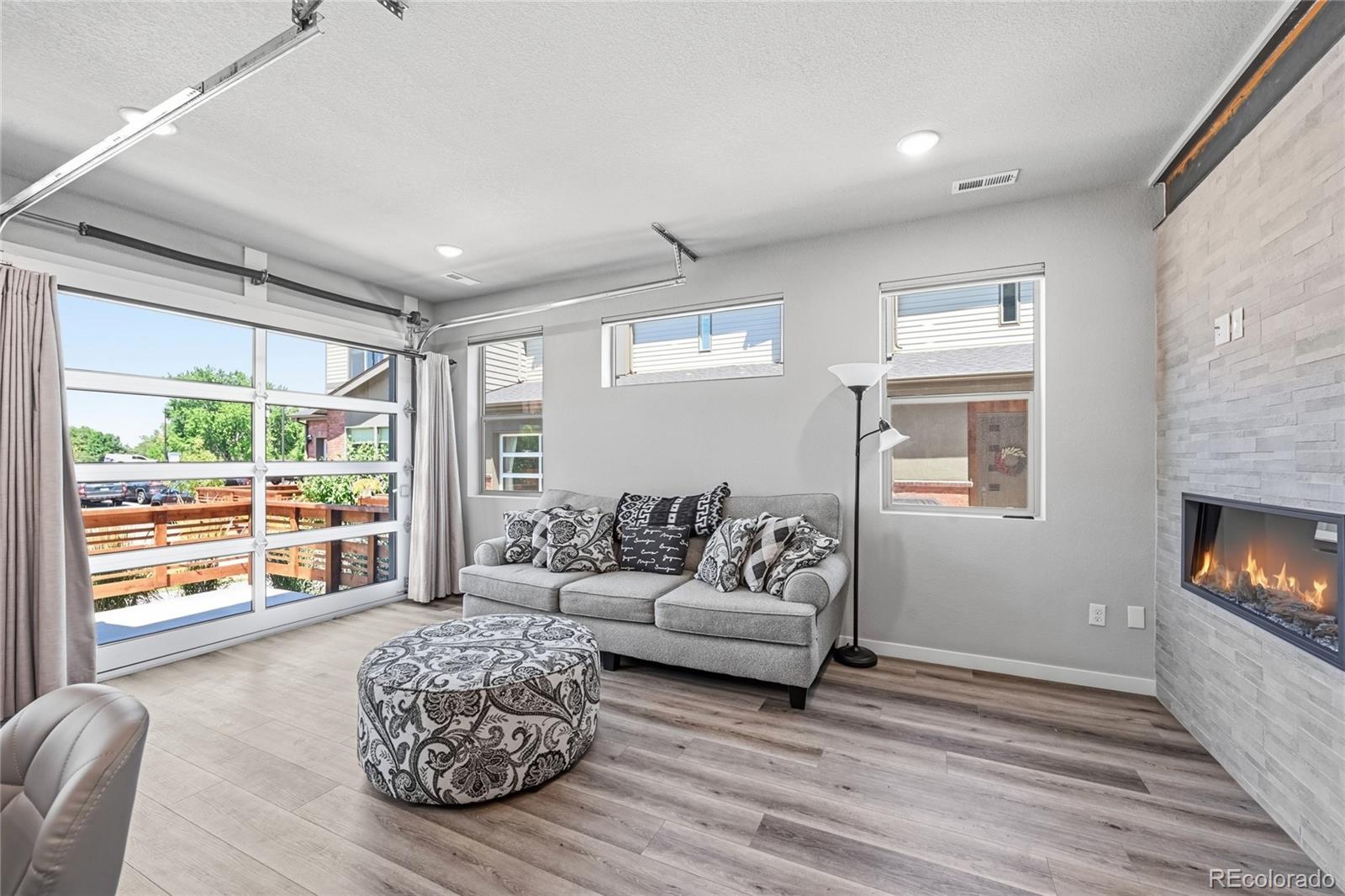 MLS Image #4 for 4045 s teller street,denver, Colorado
