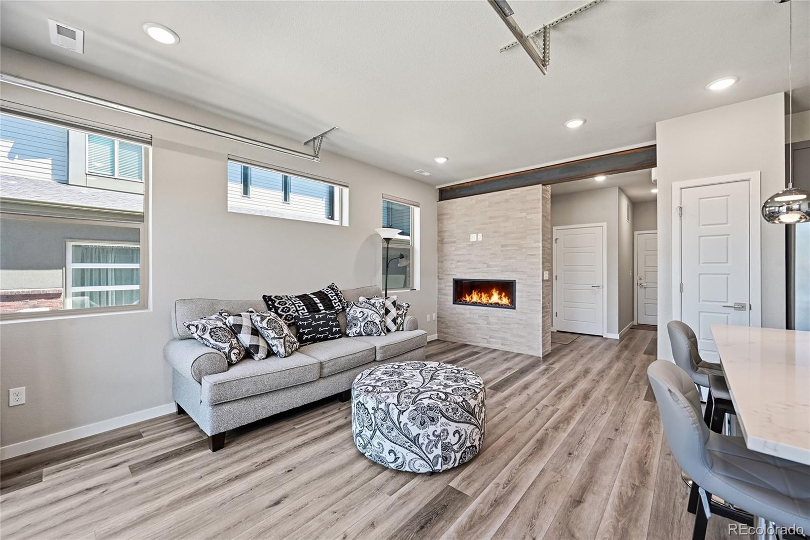 MLS Image #5 for 4045 s teller street,denver, Colorado