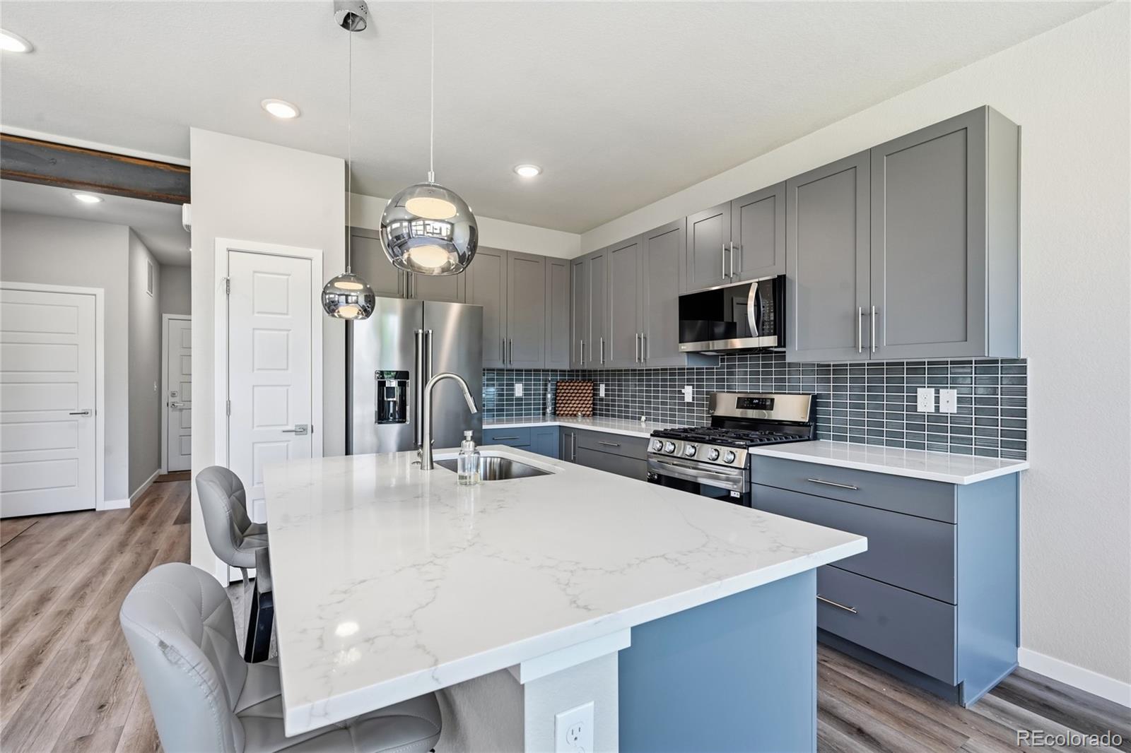 MLS Image #7 for 4045 s teller street,denver, Colorado