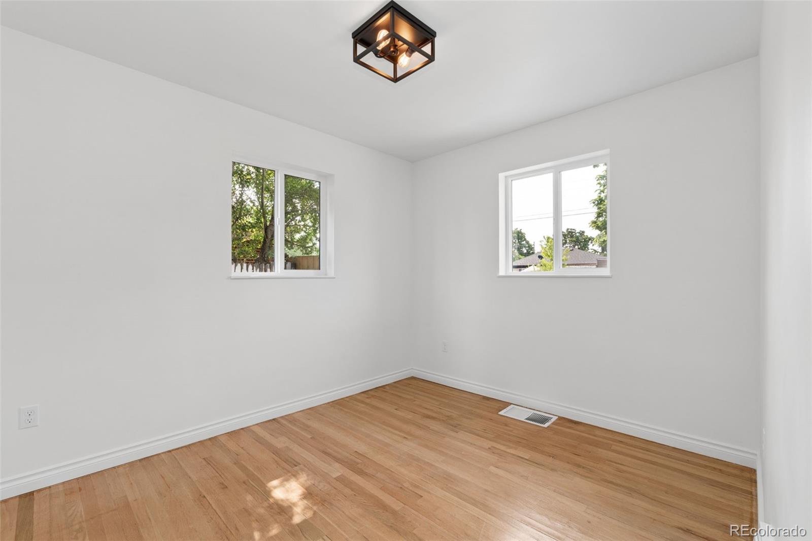 MLS Image #12 for 3340 e martin luther king jr boulevard,denver, Colorado