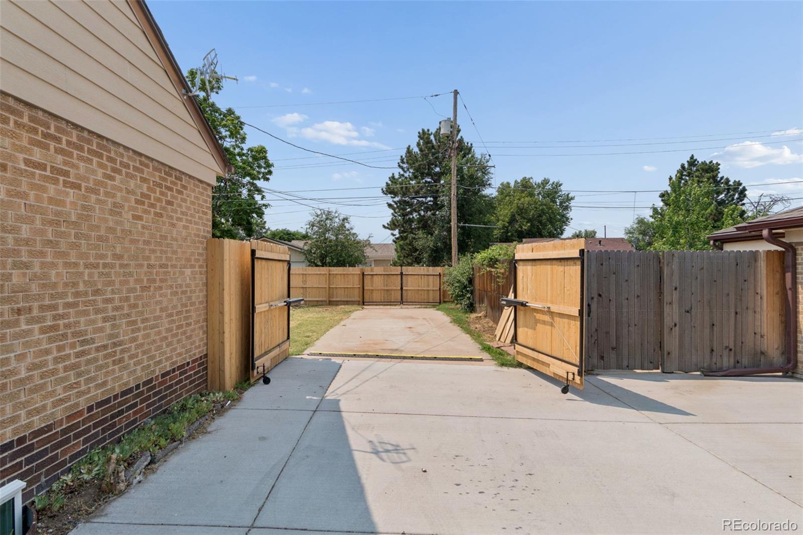 MLS Image #24 for 3340 e martin luther king jr boulevard,denver, Colorado