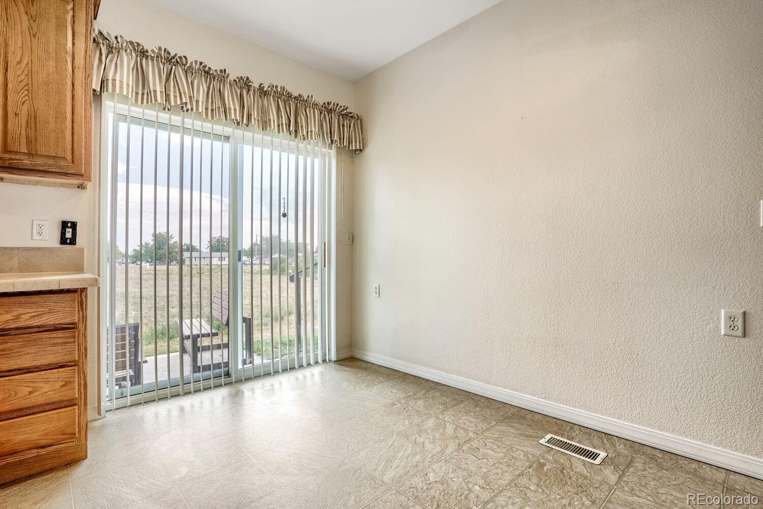MLS Image #4 for 6589  conter avenue,commerce city, Colorado