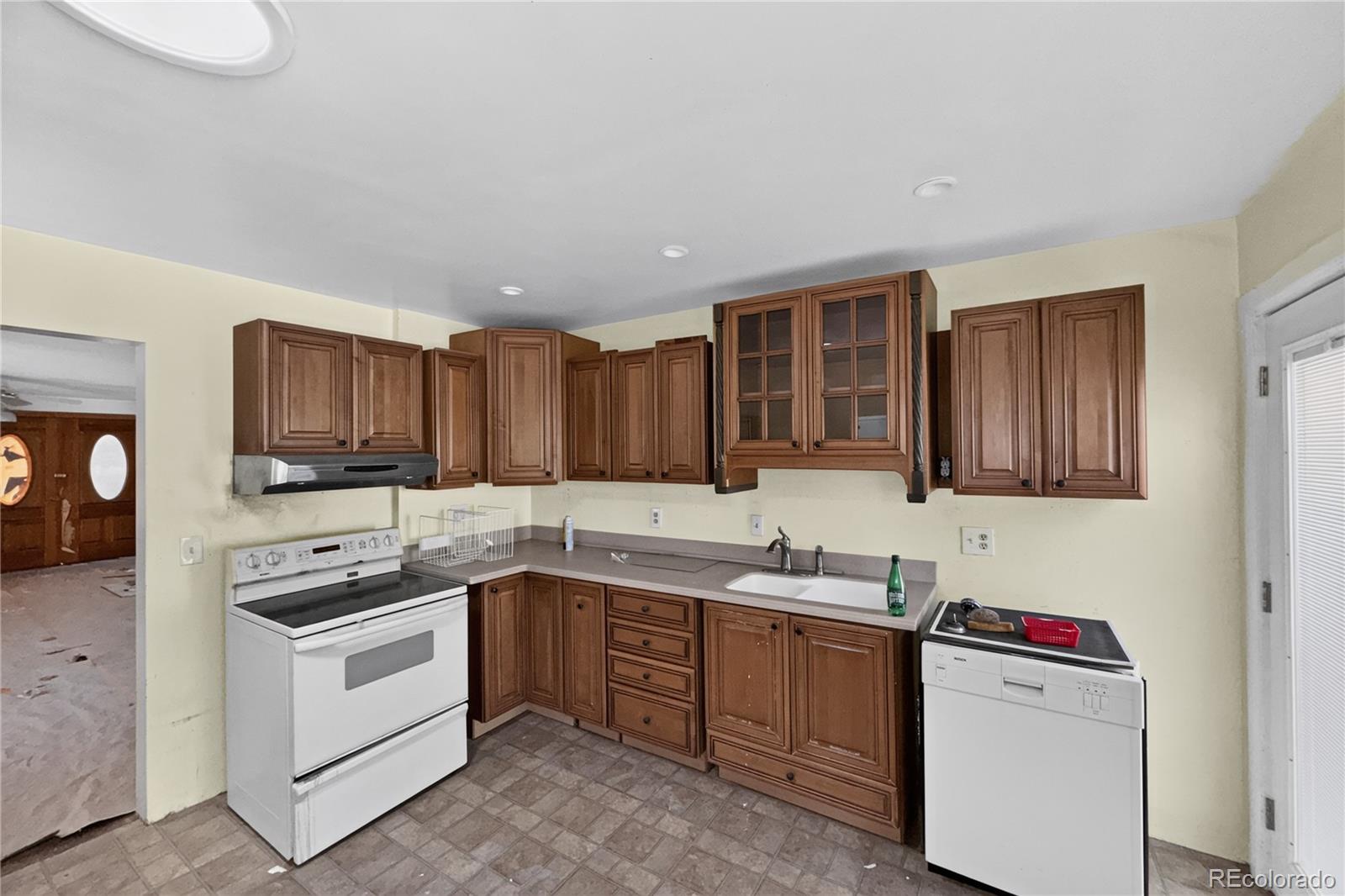 MLS Image #10 for 1048  11th avenue,longmont, Colorado